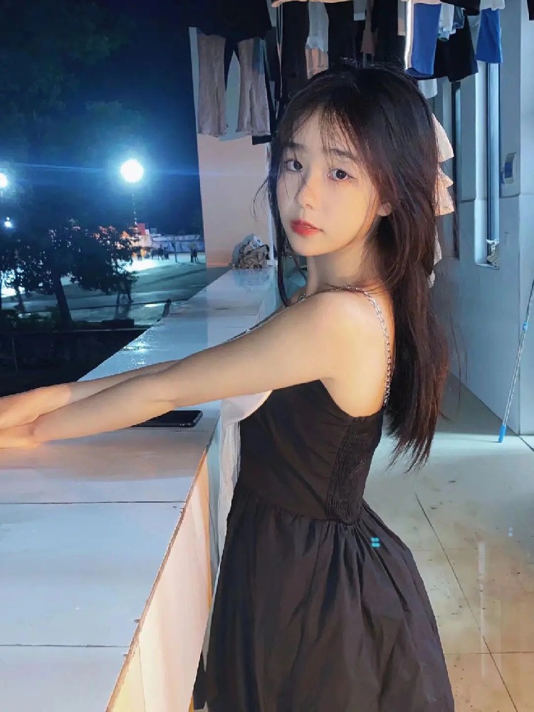 L184 照片346张 视频257个 中国女 少女 实习生 车间文员 有工作素材 工牌 工资条等 视频多