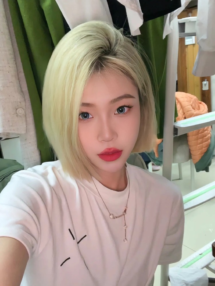 L204 照片284张 视频20个 中国女 少女 小姐姐 可爱 真实