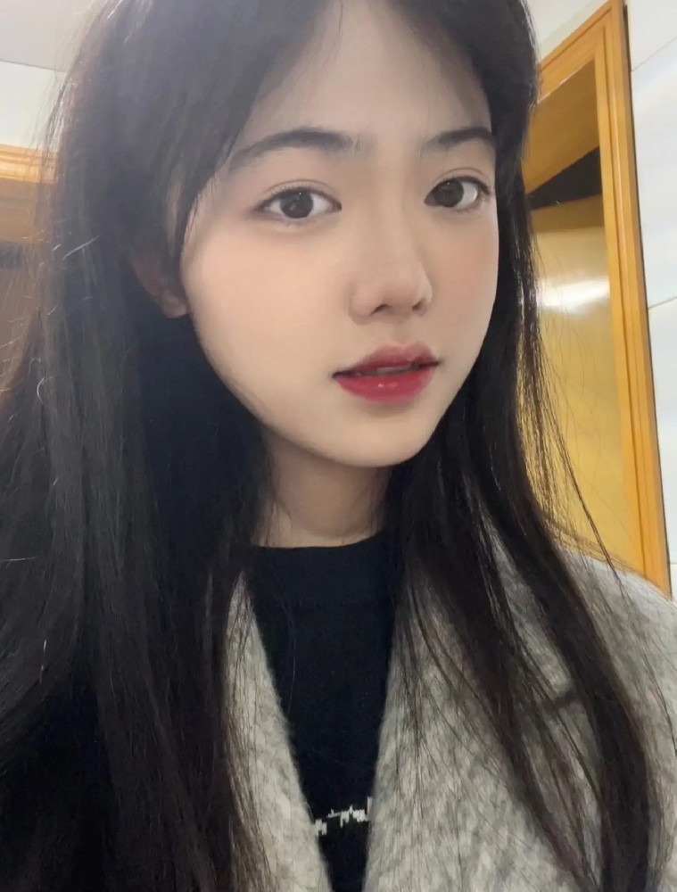 L213 照片206张 视频28个 中国女 少女 学生 可爱 真实