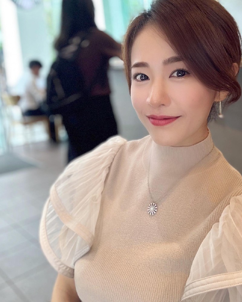 A527 照片907张 视频193个 日本 少妇 日常 健身 瑜伽 自拍多