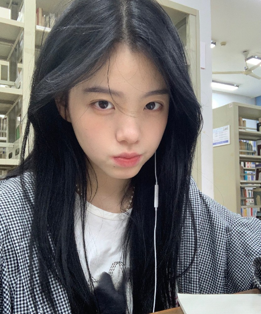 A537 照片612张 视频119个 中国女 少女 学生 可爱 清纯 素颜 校园生活 日常