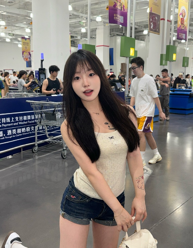 A564 照片710张 视频512个 中国女 少女 学生 可爱 真实 校园生活 生活日常