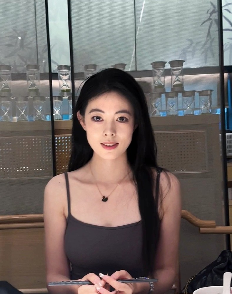 A572 照片511张 视频220个 中国女 美女 真实 生活日常 旅游