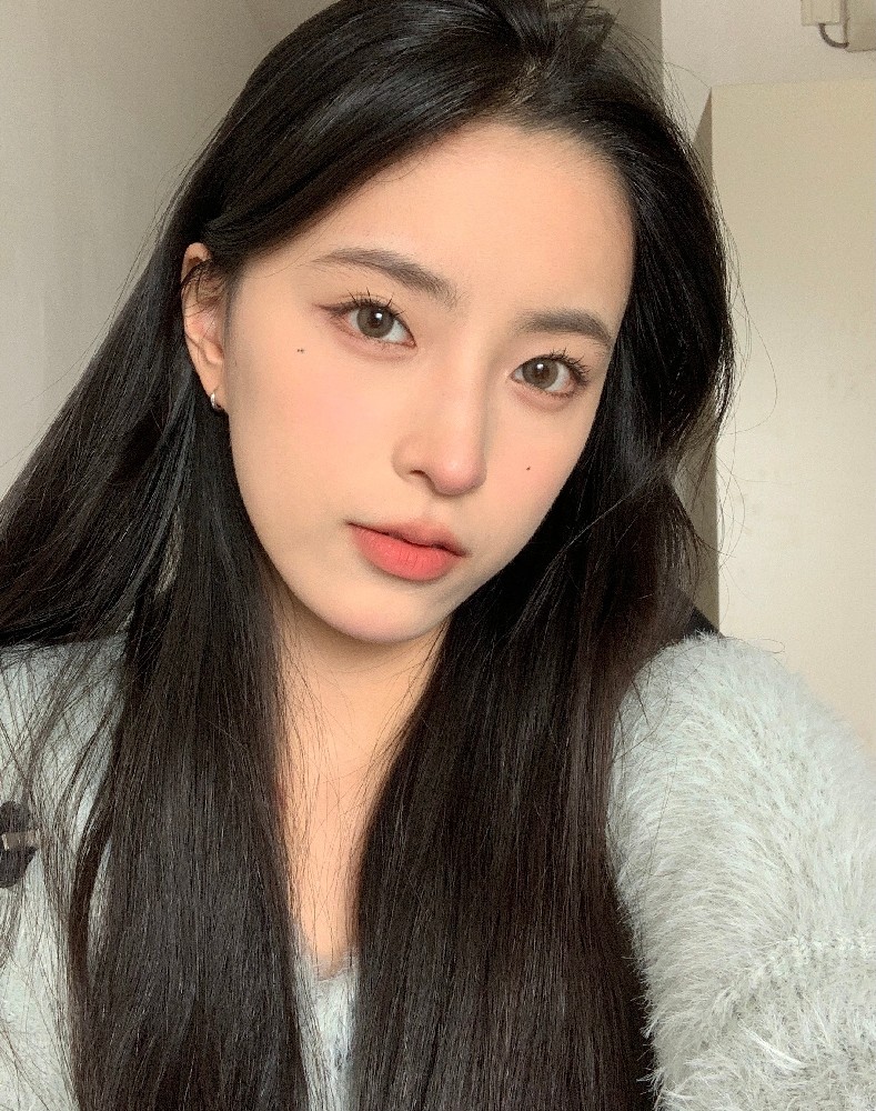 A629 照片902张 视频463个 中国女 少女 学生 可爱 真实 生活日常