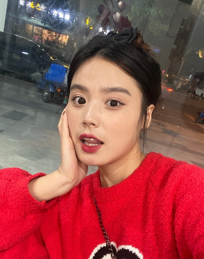 A636 照片2773张 视频1293个 中国女 可爱少妇 年轻宝妈 真实 生活日常 旅游 带娃