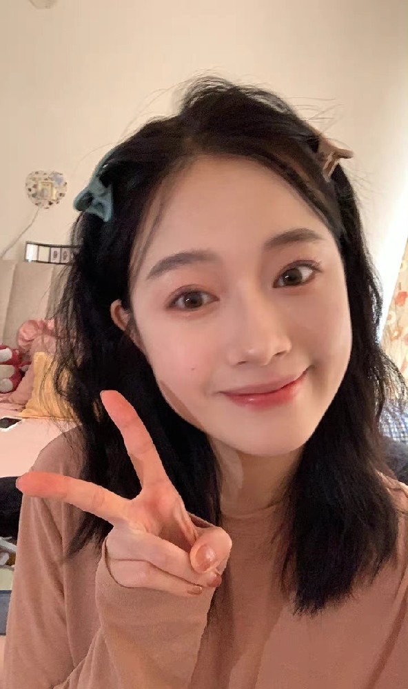 A641 照片1185张 视频143个 中国女 年轻美女 生活日常 旅游 真实