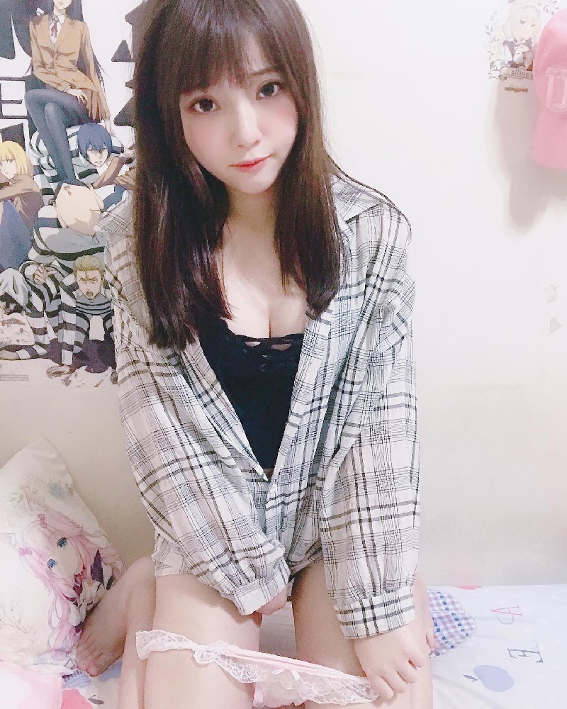 G972 照片2489张 视频136个 同人私密 性感可爱萝莉擦边