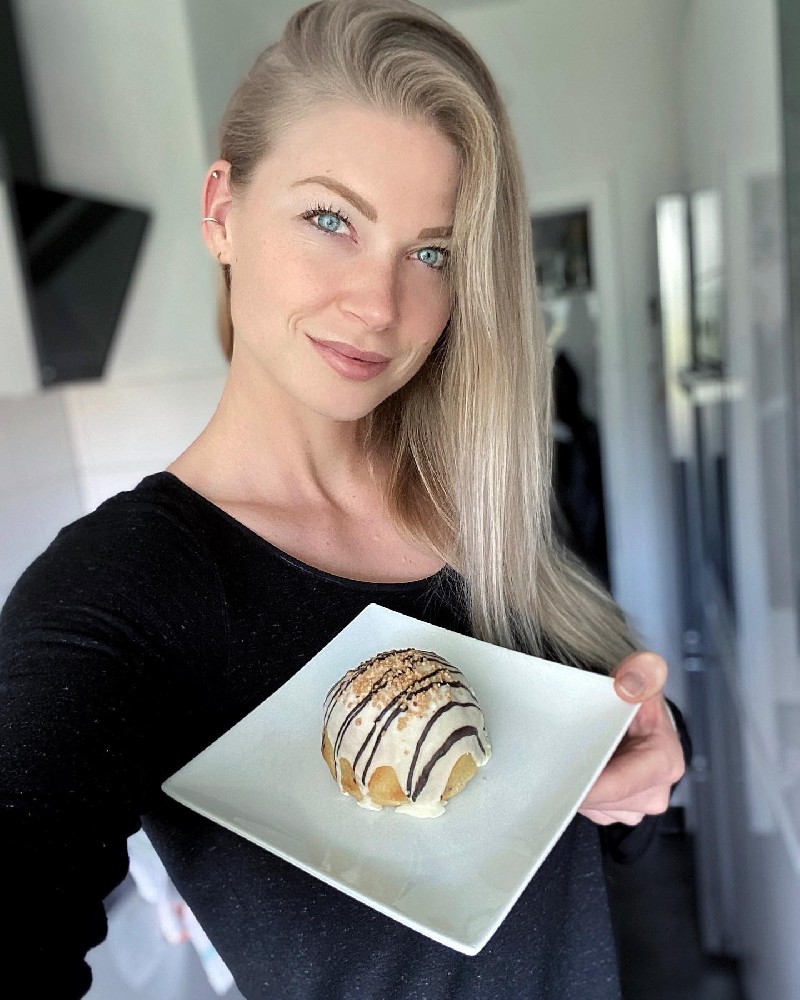 N090 照片1190张 视频96个 德国 健美 泳池 性感睡衣 生活场景丰富 自拍多 旅游 风景 生活日常