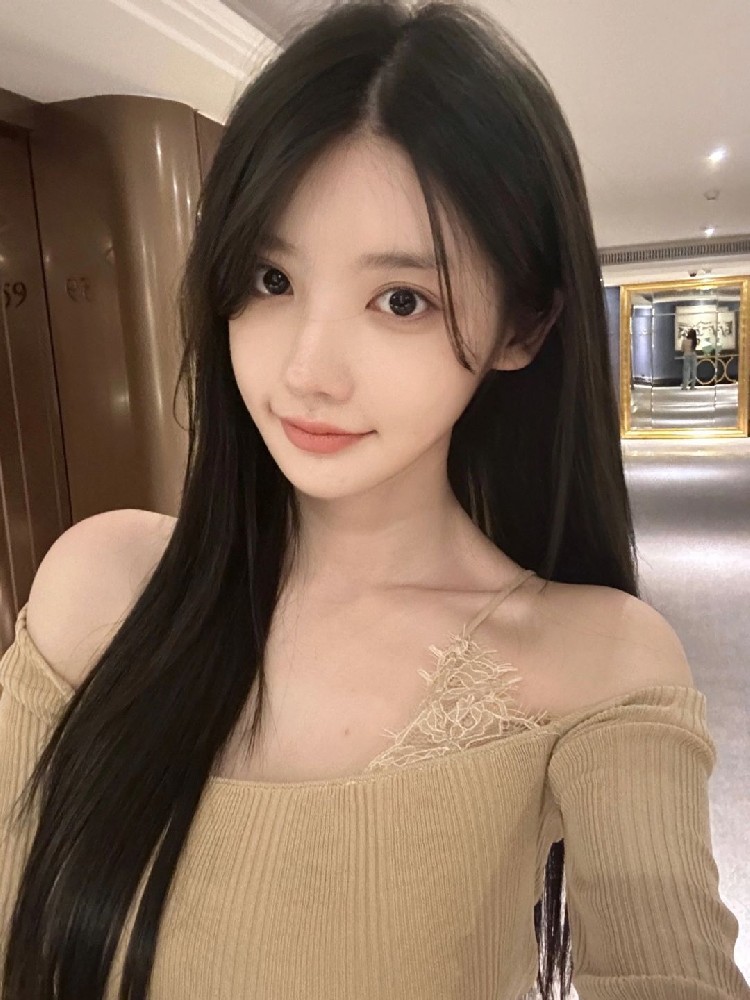 A494 照片1131张 视频223个 中国女 高颜值年轻美女 小仙女 生活日常 旅游 自拍多 自拍视频多