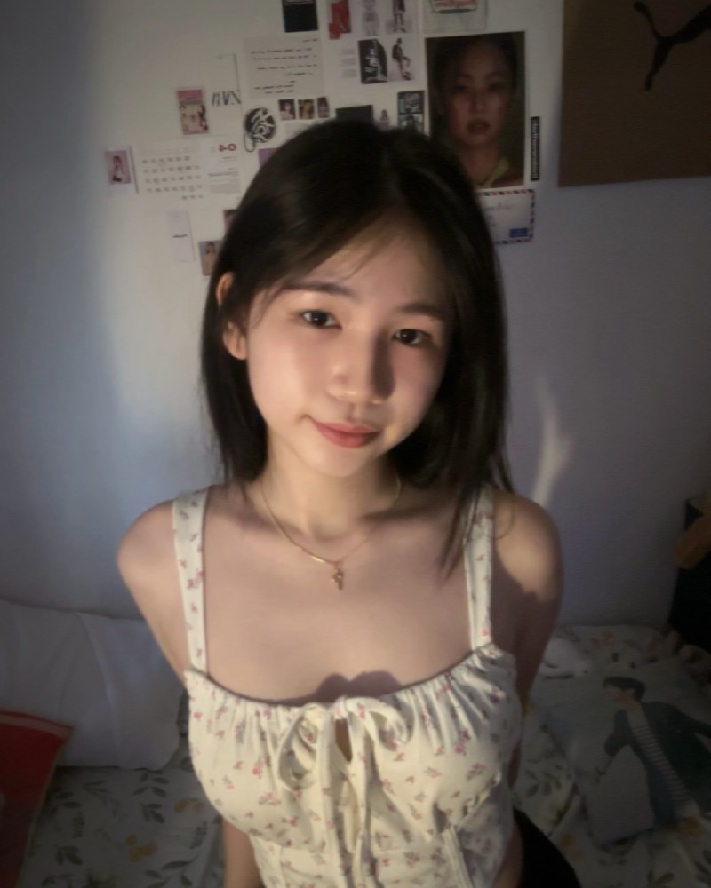 A776 照片1562张 视频113个 马来西亚 少女 可爱 真实 素颜 生活日常 旅游 自拍多 自拍视频多