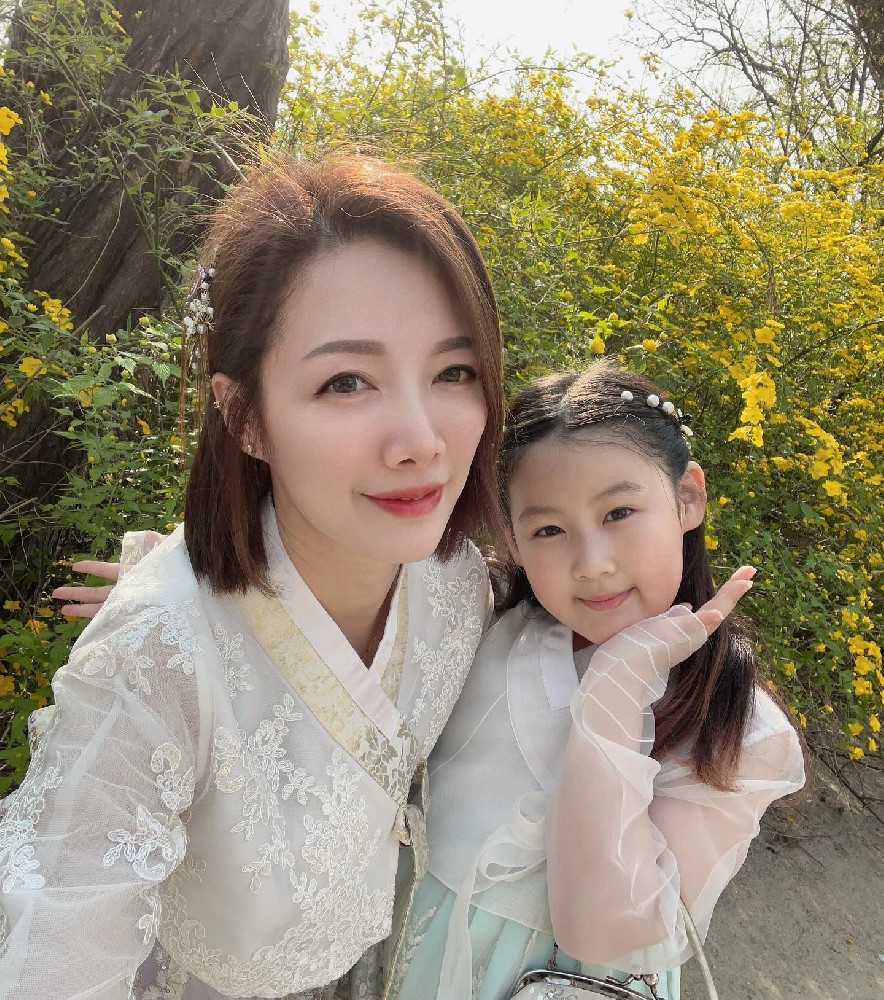 A800 照片1223张 视频34个 韩国 宝妈 生活日常 带娃 旅游