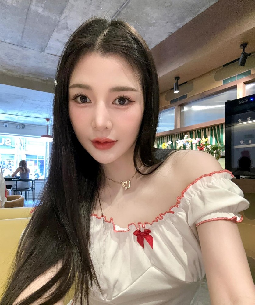 A806 照片1364张 视频38个 泰国 高颜值美女 性感 生活日常 旅游