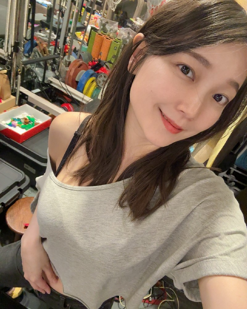 A808 照片6481张 视频54个 台湾 少妇 成熟美女 性感 生活日常 旅游 健身 自拍 自拍视频多