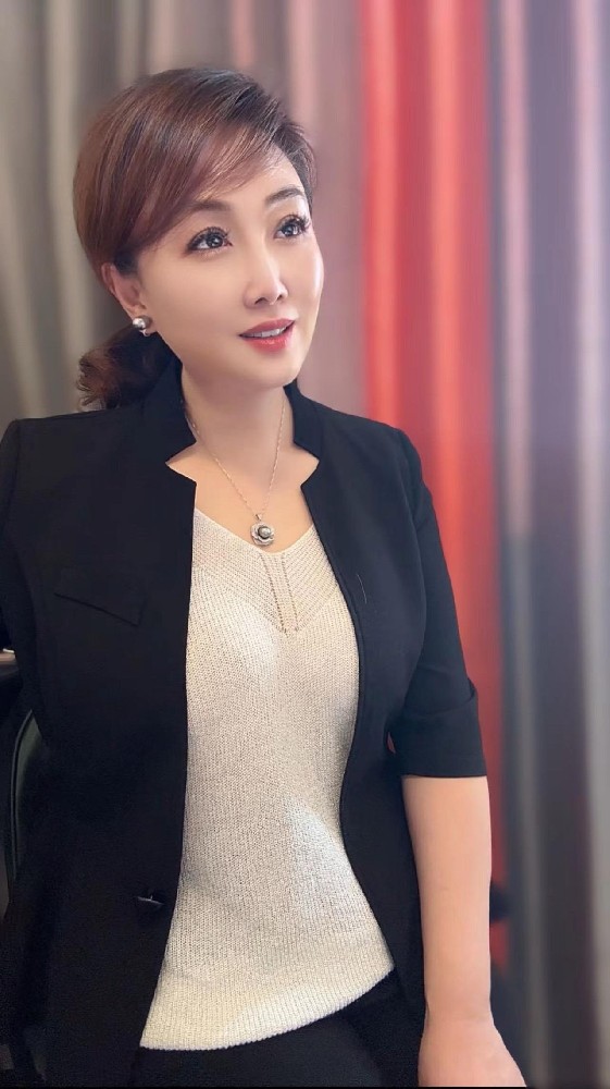 A854 照片159张 视频184个 中国女 少妇 成熟阿姨 生活日常 旅游 自拍多