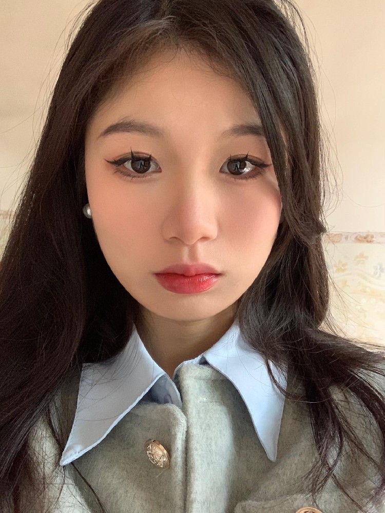 A875 照片484张 视频33个 中国女 年轻小姐姐 真实 生活日常 旅游