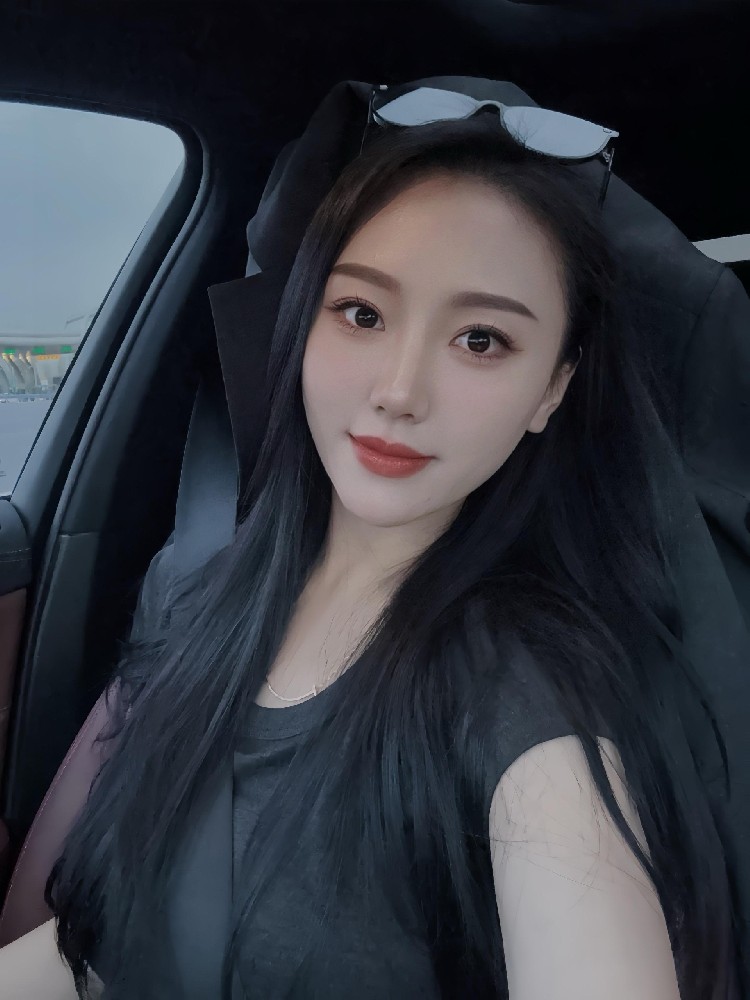 A877 照片550张 视频55个 中国女 气质美少妇 生活日常 旅游 自拍多