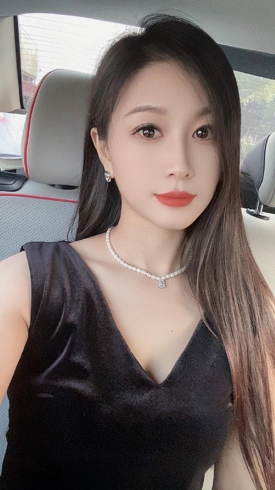 A906 照片486张 视频153个 中国女 气质少妇 成熟美女 生活日常 旅游 真实