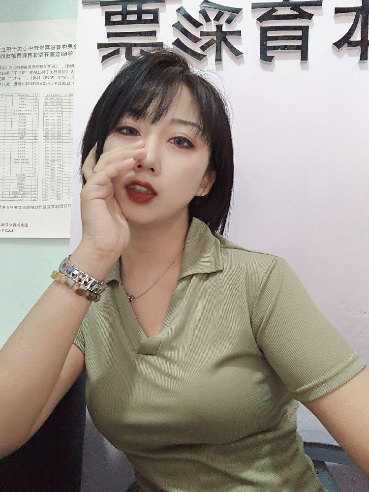 A914 照片359张 视频62个 中国女 彩票店短发老板娘 生活日常 工作 旅游