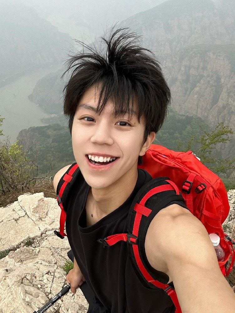 D857 照片357张 视频110个 中国男 年轻帅哥 学生 奶狗 生活日常 真实