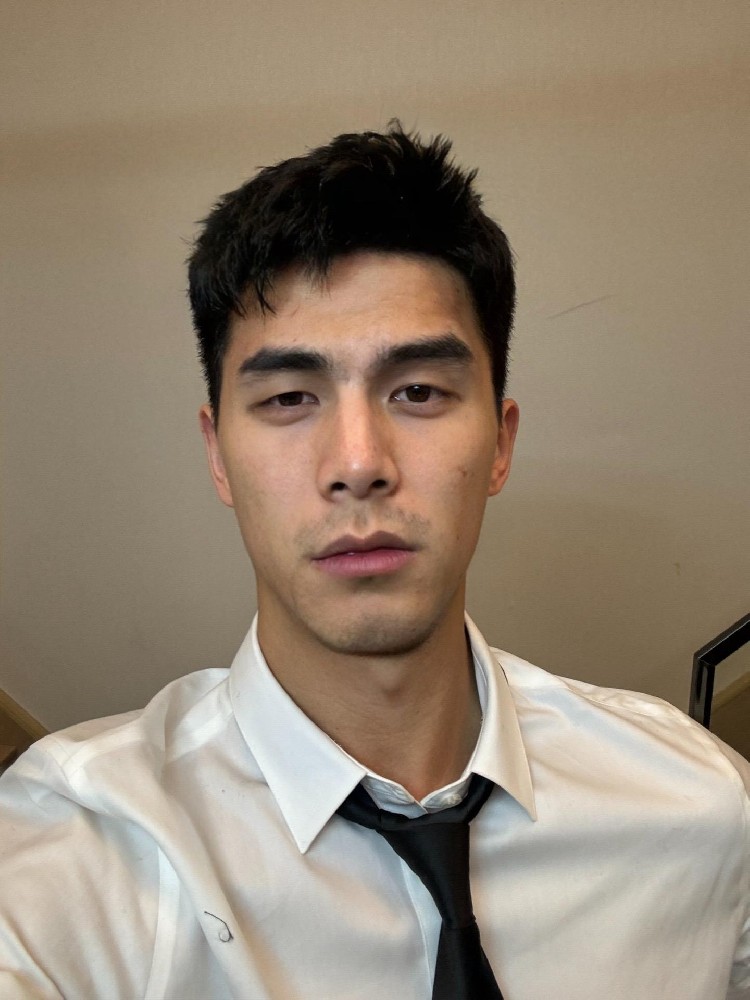 D867 照片404张 视频9个 中国男  气质帅哥 生活日常 旅游