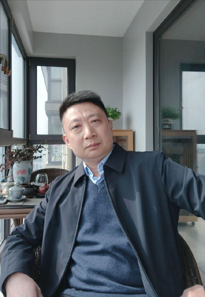 D875 照片549张 视频96个 中国男 气质大叔 有正装 生活日常 旅游 真实