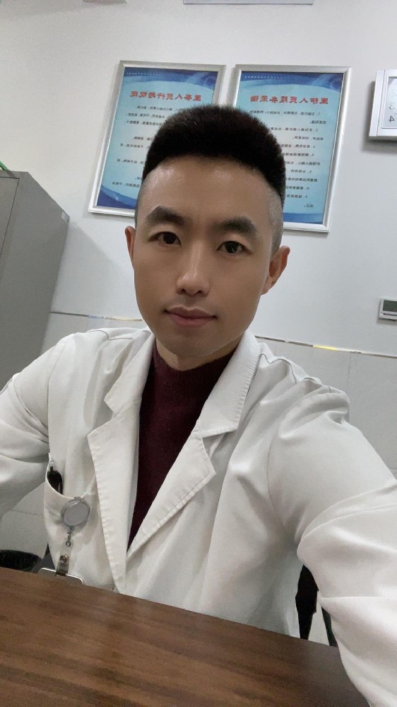 D883 照片290张 视频26个 中国男 医生医护 生活日常 工作