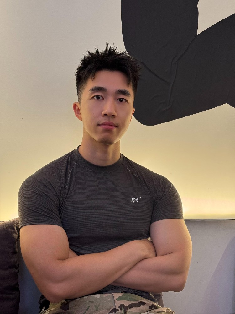 D892 照片565张 视频3个 中国男 气质帅哥 生活日常 健身 旅游