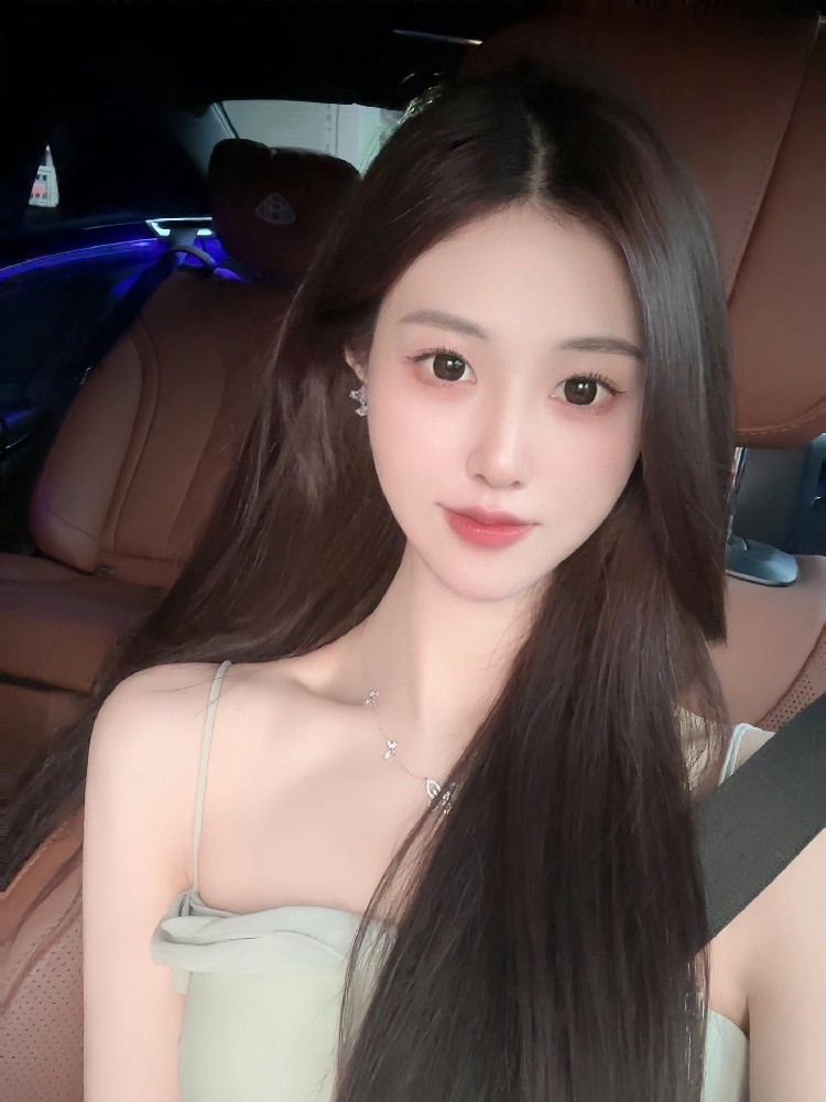 A947 照片246张 视频32个 中国女 高颜值年轻美女 生活日常 旅游 瑜伽