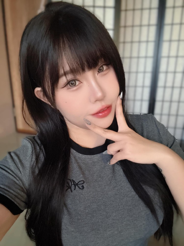 G101 照片638张 视频367个 同人私密 肉肉微胖年轻美女