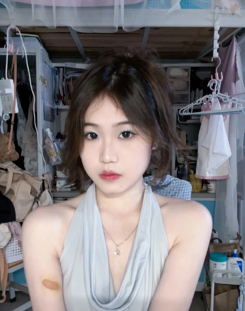 A972 照片479张 视频357个 中国女 少女 学生 小姐姐 可爱 真实 生活日常 旅游