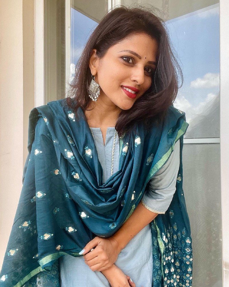 N307 照片1040张 视频54个 印度 性感成熟美女 生活日常 运动锻炼 旅游 自拍 适合虚拟视频