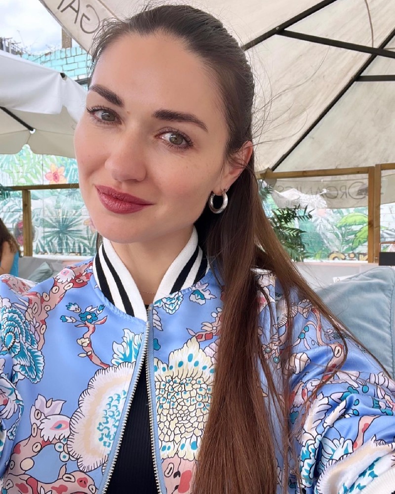 N312 照片2576张 视频40个 乌克兰🇺🇦、英国🇬🇧伦敦  宝妈 曝光量特低，乌克兰🇺🇦纯素人宝妈长居英国🇬🇧伦敦，大量素颜照，长相较普通但耐看类型。生活日常/场景丰富，私家车/图书馆/游艇/滑雪等均有。较多土耳其🇹🇷与其他国家旅行照。