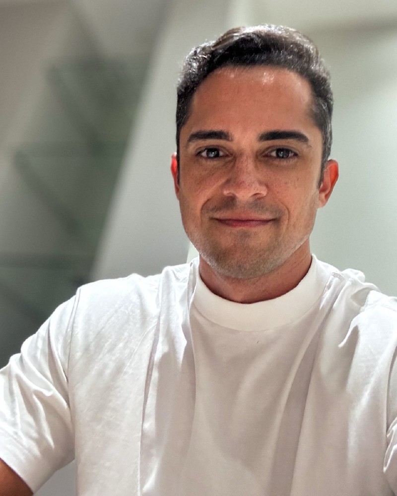 F184 照片1461张 视频75个 巴西、法国 职业:（商务管理）曝光量较低，巴西🇧🇷青年GG，年龄29岁，少量法国旅行素材，较多与亲友互动合拍；多个60s以上的说话自拍视频