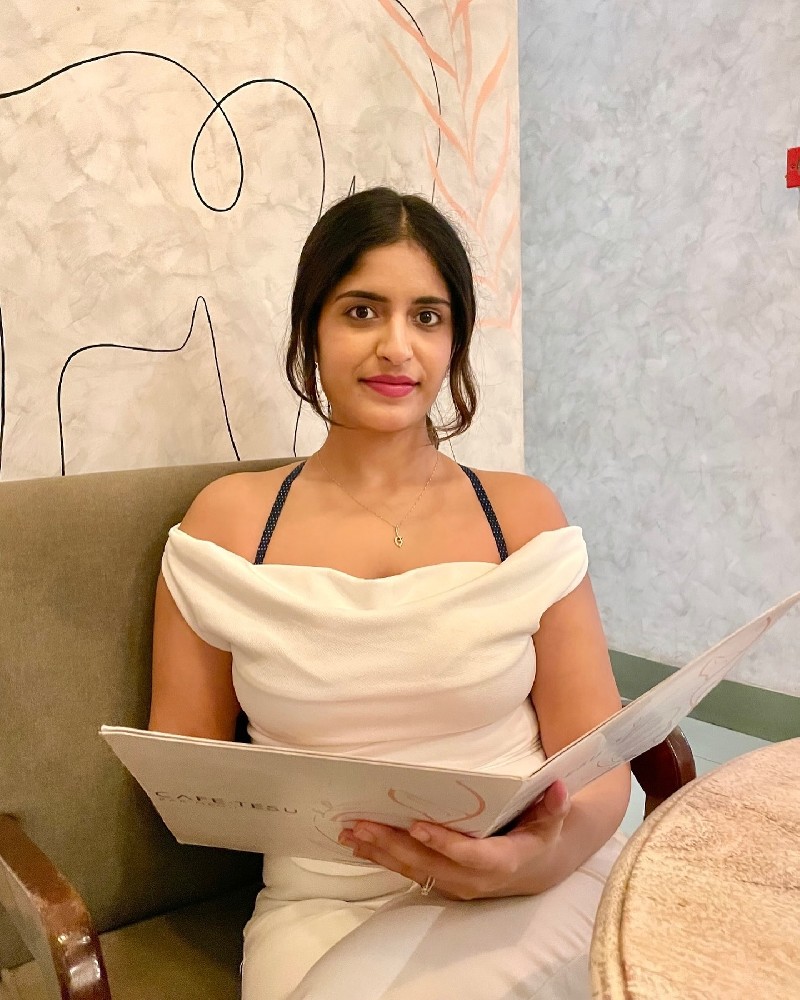 N316 照片530张 视频19个 印度 女助理 25岁 30岁 35岁  有气质 性感  年轻 印度美女  朋友聚会 逛街 旅游生活  自拍照 素材丰富  适合25—35岁左右助理 三方包装