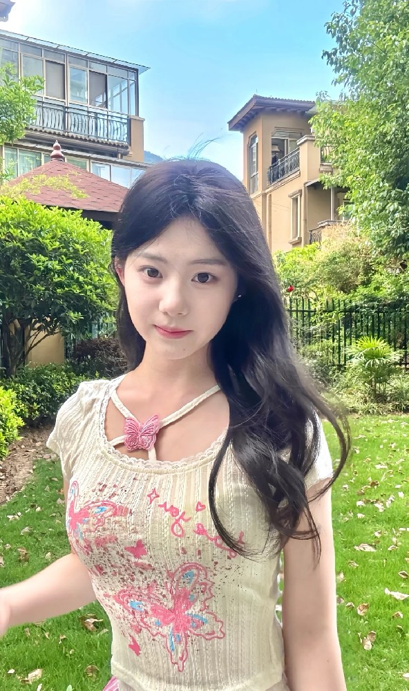 A025 照片121张 视频15个 中国女 少女 学生 可爱 真实