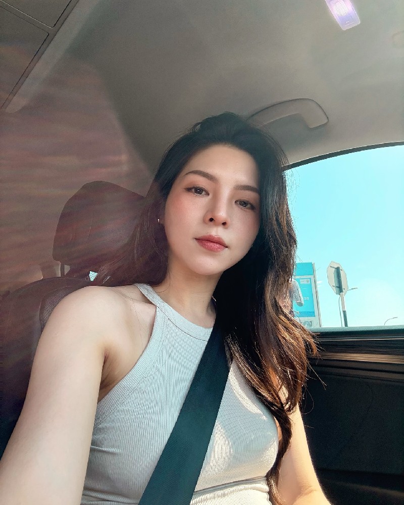 A057 照片356张 视频44个 马来西亚 少妇 宝妈 生活日常 带娃  旅游 家庭合照 生日会 自拍多