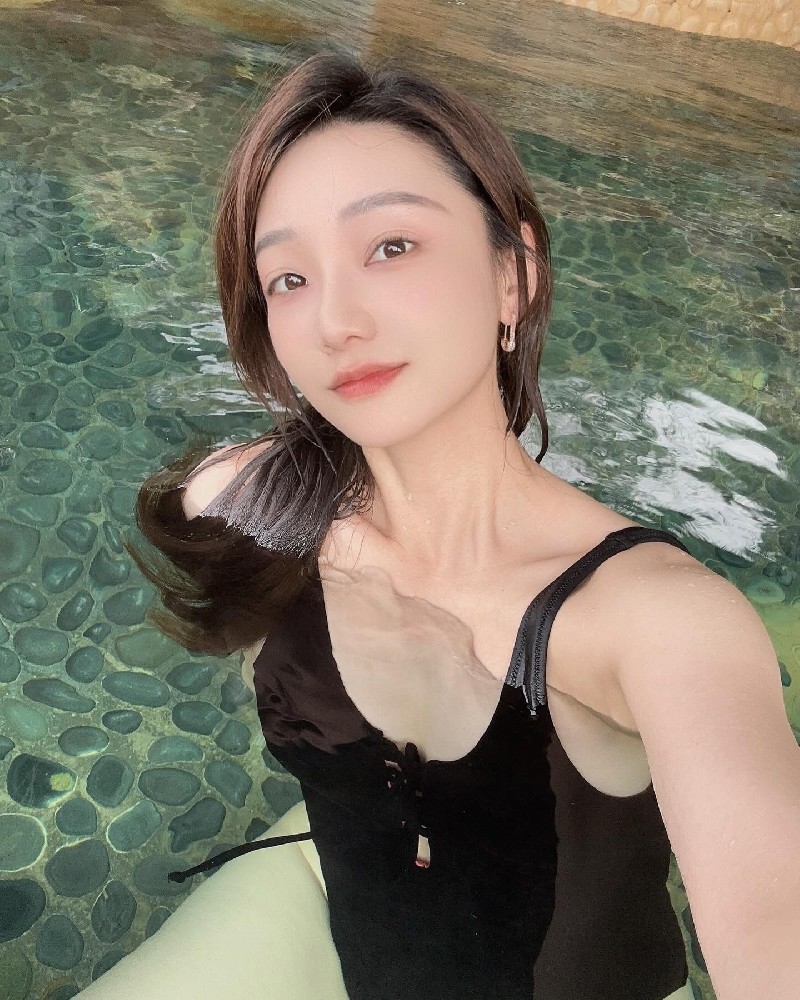 A089 照片2169张 视频60个 香港 年轻美女 生活日常 旅游