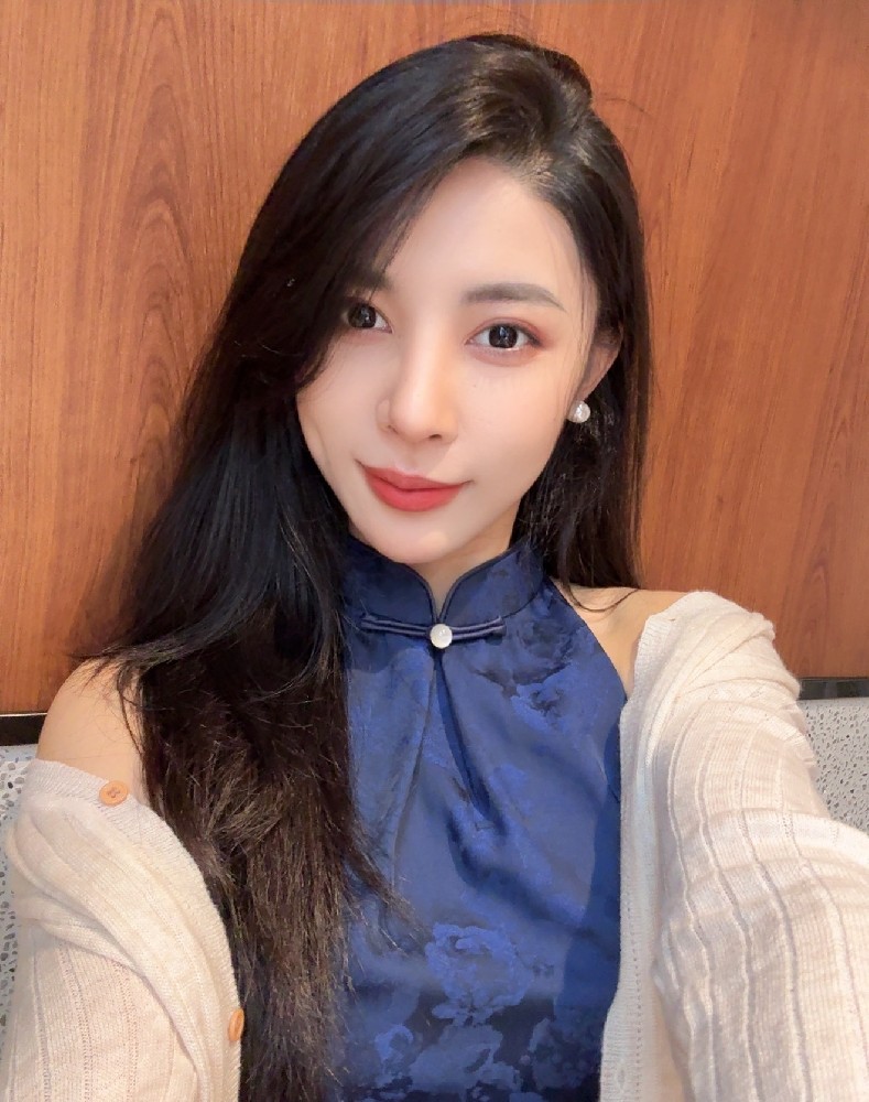 A105 照片390张 视频228个 中国女 气质美女 御姐 生活日常 旅游 真实 视频包含实况live