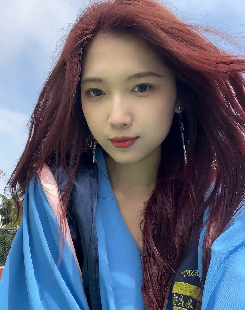 A111 照片382张 视频225个 中国女 在读大学生 生活日常 校园生活 可爱 清纯 真实 视频包含实况live