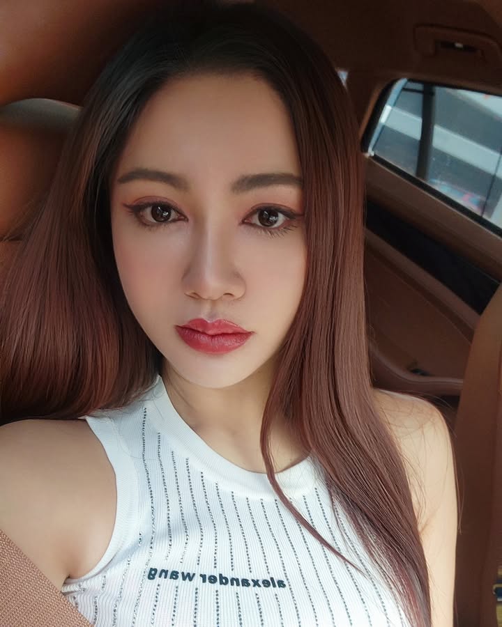 A196 照片1276张 视频202个 泰国 富婆 成熟少妇 宝妈 生活日常 旅游 带娃 豪车