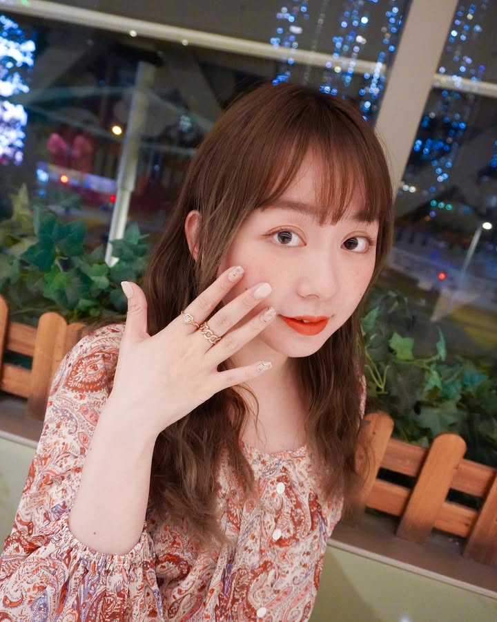 A217 照片1200张 视频63个 香港  性感大胸美女 生活日常 朋友聚会 下午茶 旅游 自拍