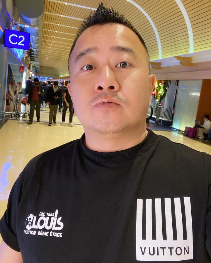 D901 照片1487张 视频3个 台湾 气质成熟大叔 生活日常 旅游 自拍多