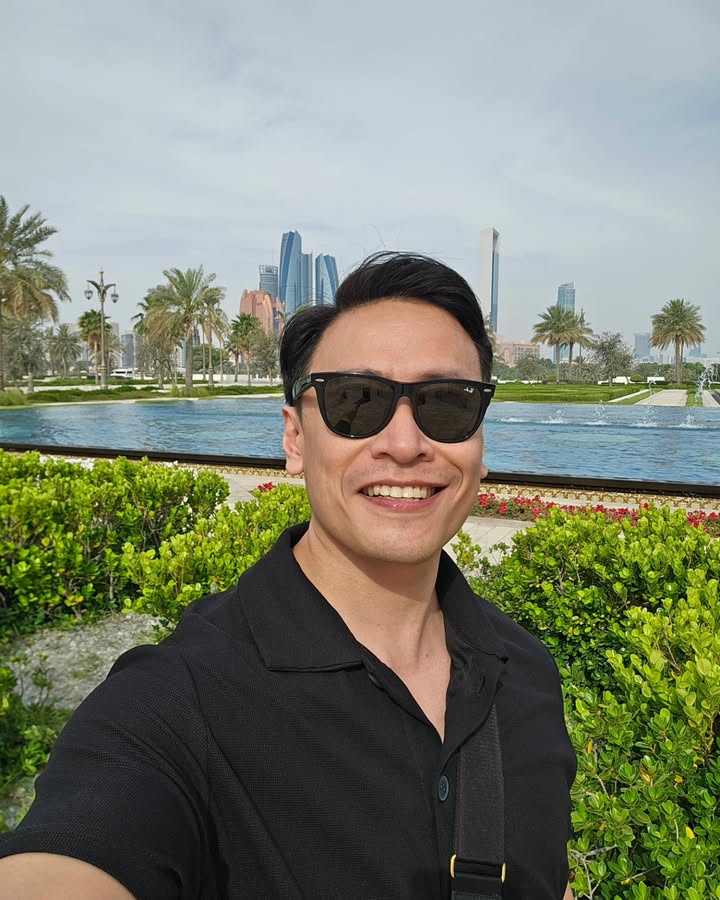 D934 照片4140张 视频172个  菲律宾、新加坡 职业:（儿童医生、宝爸）曝光量特低，较多工作环境素材和同事合拍。