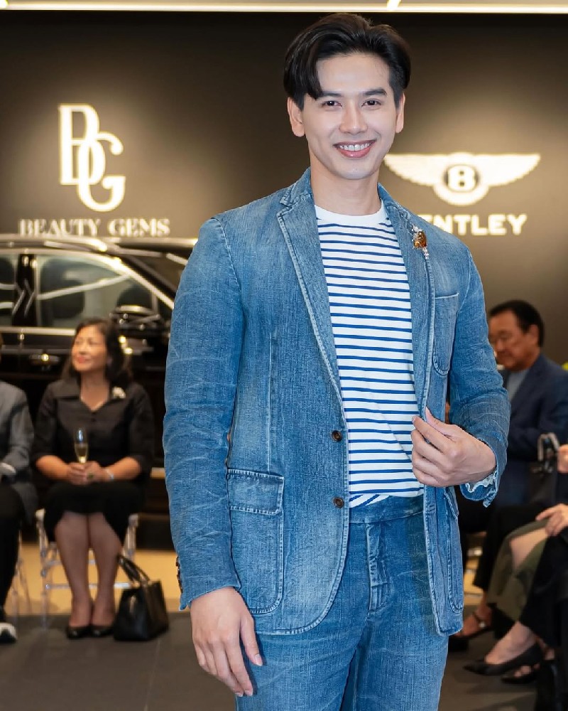 D983 照片437张 视频43个 泰国 正装 商务 生活场景丰富  生活日常 旅游 风景