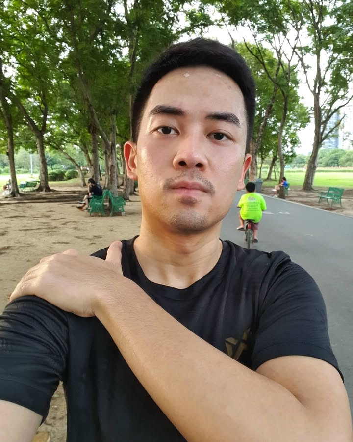 D999 照片2520张 视频272个 泰国 正装 健身 生活场景丰富 生活日常 旅游 风景