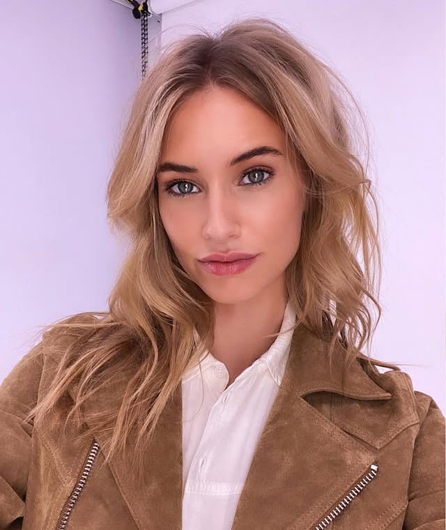 N373 照片684张 视频23个 美国 自拍多 酒吧 生活场景丰富  旅游 风景 生活日常