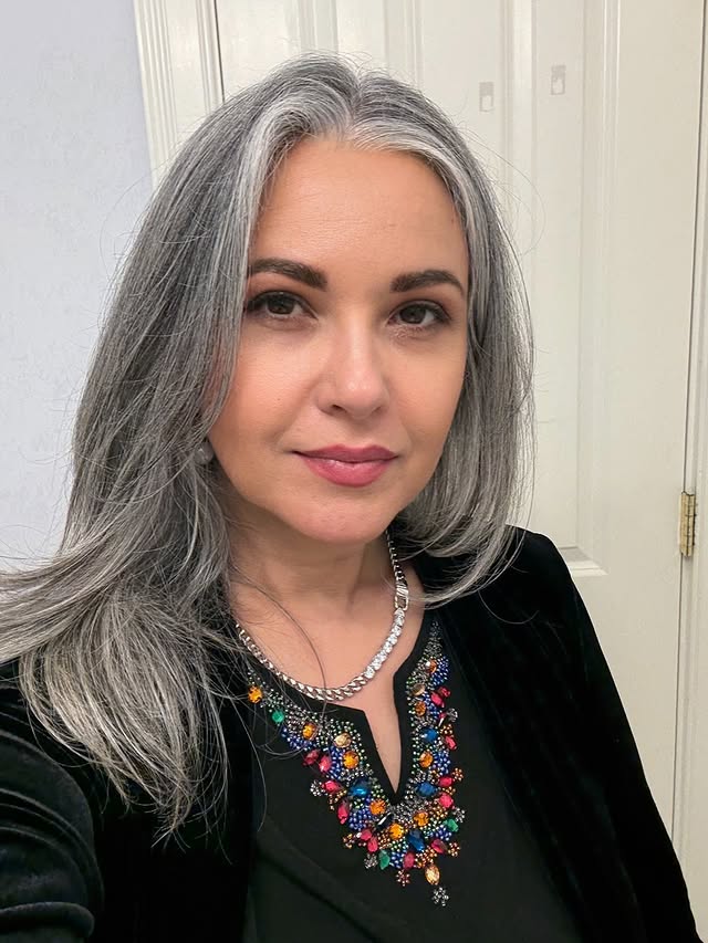 N393 照片3680张 视频390个 美国 少妇 居家 美容 生活场景丰富 自拍多 旅游 风景 生活日常 《合适虚拟视屏》