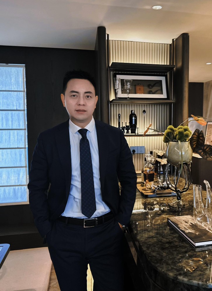 D026 照片479张 视频457个 中国男 成熟气质男 生活日常 旅游 健身 正装