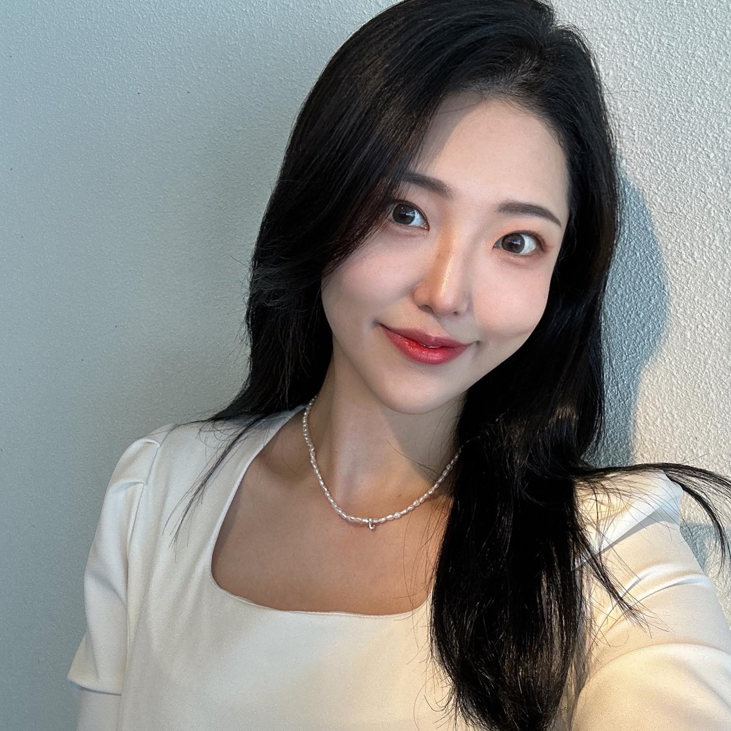 A20 照片2294张 视频285个 韩国 正装 工作 自拍较多 户外日常 带娃 美食 穿搭 居家日常 宝妈 镜子自拍 酒店度假 奶爸 珠宝