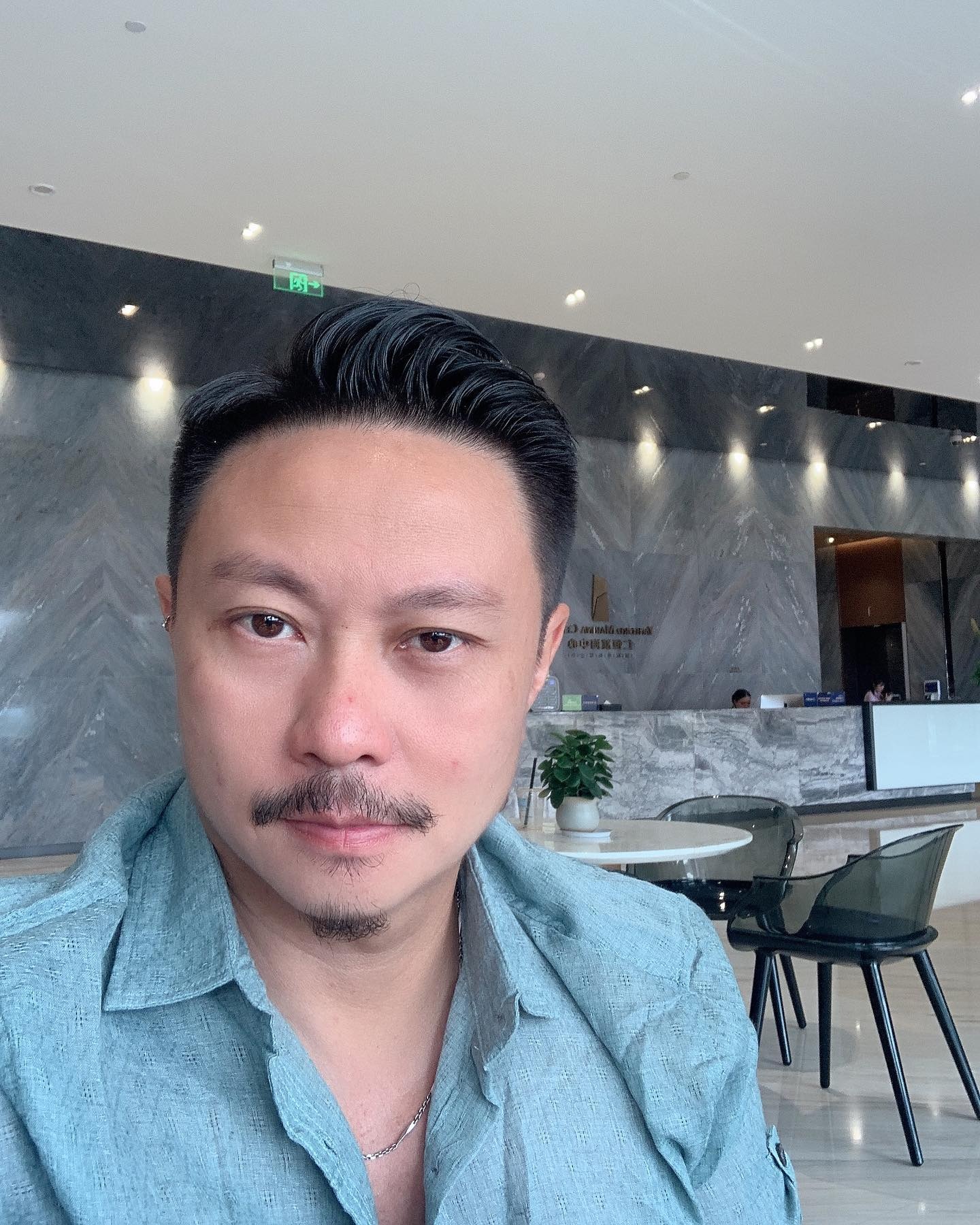 D354 照片7580张 视频407个 中国香港 工作 正装 自拍较多 奶爸 带娃 户外日常 居家日常 宝妈 穿搭 镜子自拍 宠物 奢侈品 手表 曝光度低 粉丝数9000+